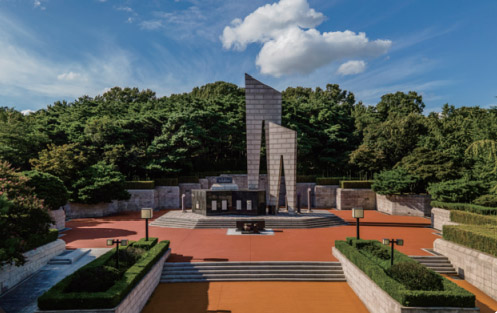 2・28민주운동기념탑